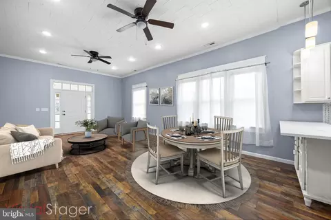 Living - 28552 Seaford Rd, Laurel, DE 19956 photo 1 of 2