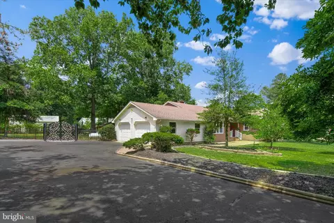 505 Lakewood Dr, Milford, DE 19963