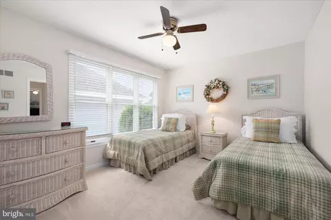 Bedroom - 30469 Shore Ln #32, Ocean View, DE 19970 photo 4 of 5