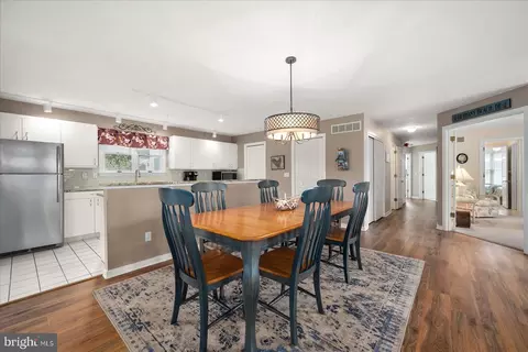 Dining - 30469 Shore Ln #32, Ocean View, DE 19970 photo 3 of 4