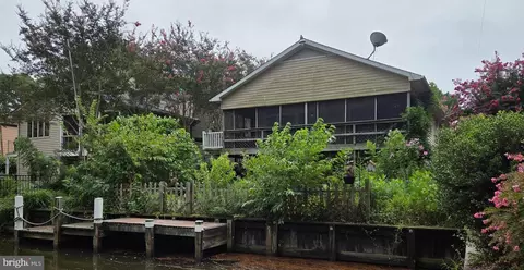 311 W 9th St, South Bethany, DE 19930