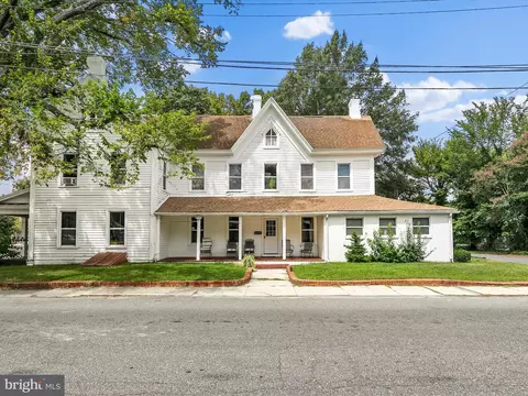 Exterior - 202 N Bedford St, Georgetown, DE 19947 photo 2 of 7
