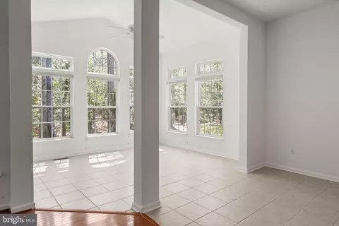 Entry Way - 30 Aintree Dr, Lewes, DE 19958 photo 7 of 9