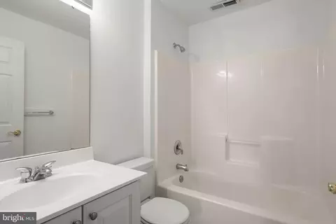 Bath - 30 Aintree Dr, Lewes, DE 19958 photo 2 of 2