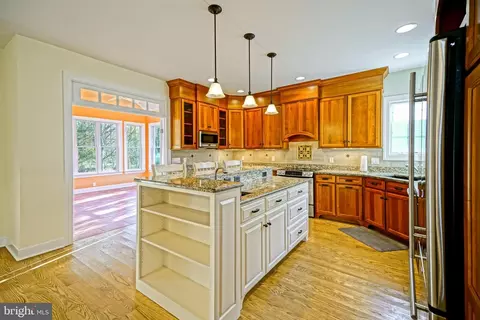 Kitchen - 5 Ocean View Ct, Lewes, DE 19958 photo 11 of 11