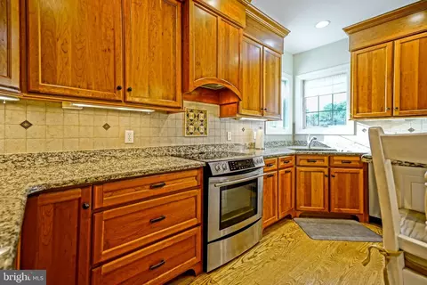 Kitchen - 5 Ocean View Ct, Lewes, DE 19958 photo 7 of 11