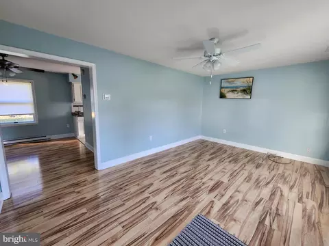 Living - 30 Douglas St, Georgetown, DE 19947 photo 1 of 2