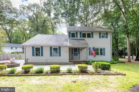 9730 Walnut Dr, Seaford, DE 19973