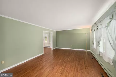 Living - 9730 Walnut Dr, Seaford, DE 19973 photo 2 of 4