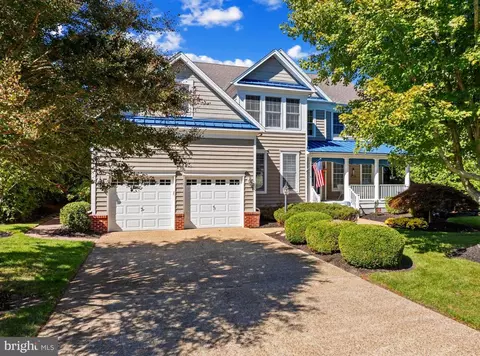 Exterior - 31335 Lynn Dr, Bethany Beach, DE 19930 photo 1 of 10