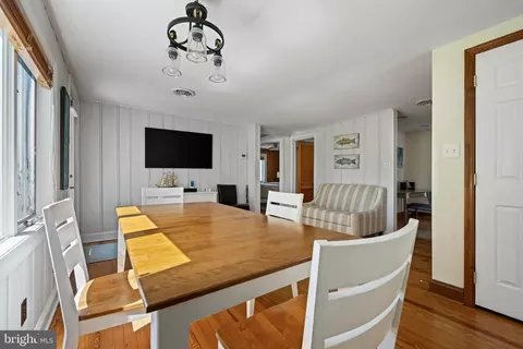 Dining - 415 Collins St, Bethany Beach, DE 19930 photo 2 of 2