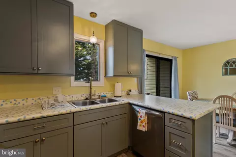 Kitchen - 431 Bethany Dr, Bethany Beach, DE 19930 photo 2 of 2