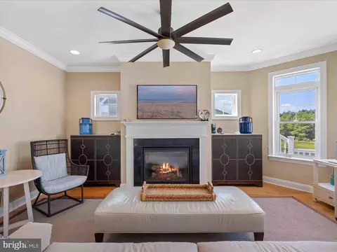 Living - 401 E Bank Rd, Bethany Beach, DE 19930 photo 2 of 6