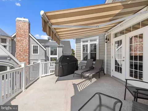 Exterior - 401 E Bank Rd, Bethany Beach, DE 19930 photo 7 of 13