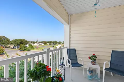 Exterior - 30413 Cedar Neck Rd #309, Ocean View, DE 19970 photo 8 of 15