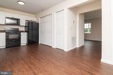 Entry Way - 105 E Adams St, Georgetown, DE 19947 photo 5 of 5