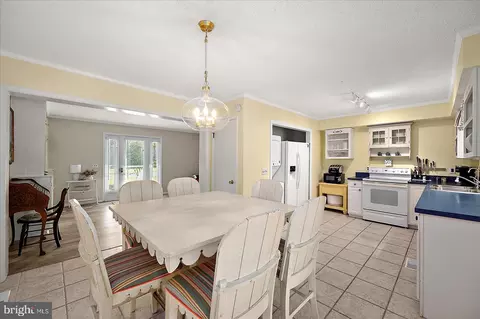 32706 E Riga Dr, Ocean View, DE 19970 photo 11