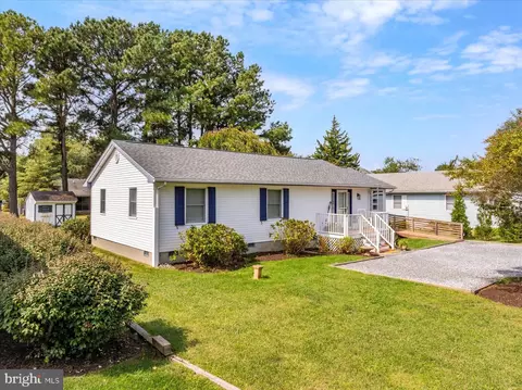 32706 E Riga Dr, Ocean View, DE 19970 photo 4