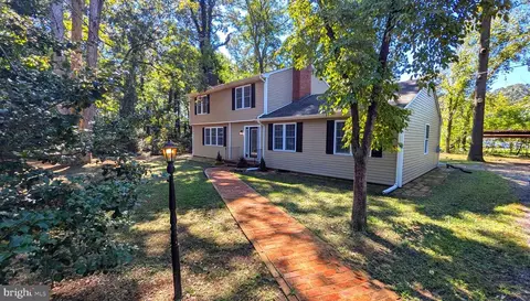 9616 N Shore Dr, Seaford, DE 19973