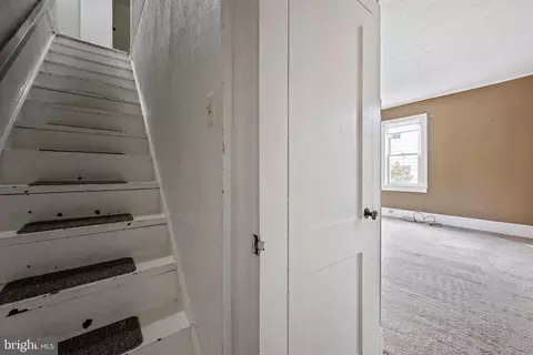Entry Way - 305 Walnut St, Milton, DE 19968 photo 6 of 6