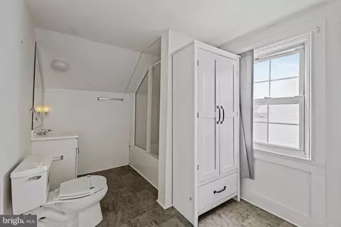 Bath - 305 Walnut St, Milton, DE 19968 photo 5 of 5