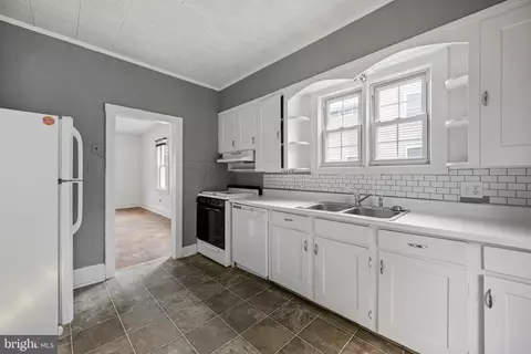 Entry Way - 305 Walnut St, Milton, DE 19968 photo 1 of 6
