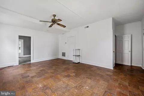 Living - 305 Walnut St, Milton, DE 19968 photo 2 of 5