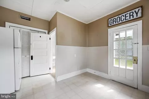 Entry Way - 305 Walnut St, Milton, DE 19968 photo 5 of 6