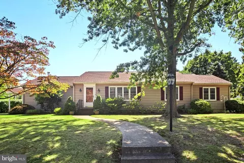 5 Sunset Ln, Milford, DE 19963