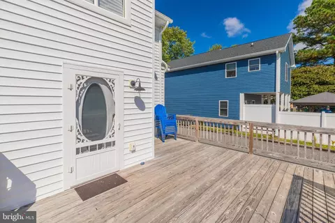 Exterior - 61 Central Ave, Ocean View, DE 19970 photo 7 of 9