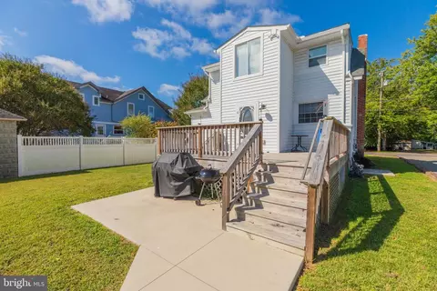Exterior - 61 Central Ave, Ocean View, DE 19970 photo 5 of 9