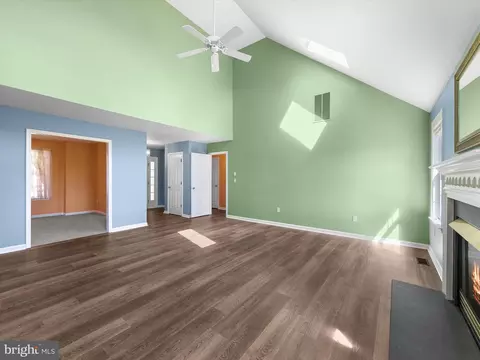 Living - 34 Bethany Forest Dr, Dagsboro, DE 19939 photo 4 of 9