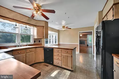 Kitchen - 32298 Hastings Dr, Laurel, DE 19956 photo 1 of 5