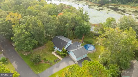 29 Lake Shore Dr, Lewes, DE 19958