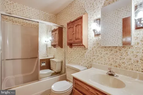 Bath - 415 Serrill Ave, Ocean View, DE 19970 photo 1 of 2
