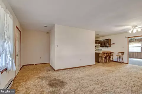 Living - 415 Serrill Ave, Ocean View, DE 19970 photo 2 of 8