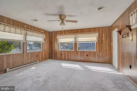 Living - 415 Serrill Ave, Ocean View, DE 19970 photo 6 of 8