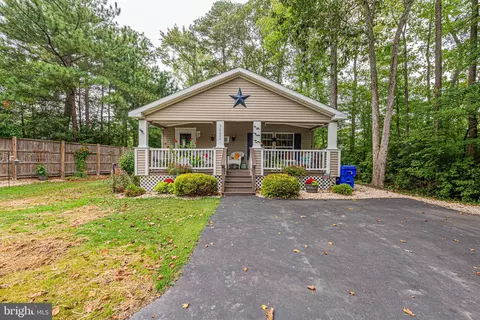 36247 White Oak Dr, Frankford, DE 19945
