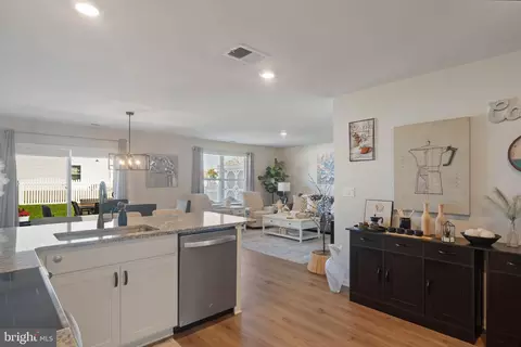 175 Pond View Ln, Seaford, DE 19973