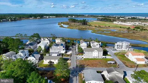 679 Evans Ave, Bethany Beach, DE 19930 photo 8