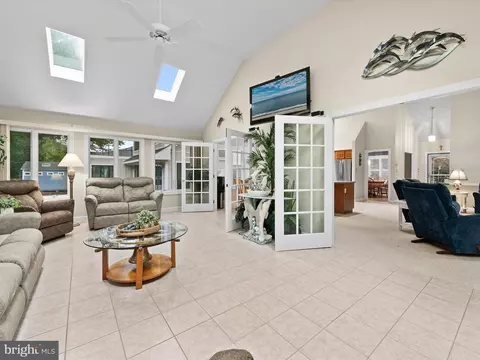 Living - 982 Turtle Dr, Bethany Beach, DE 19930 photo 3 of 3