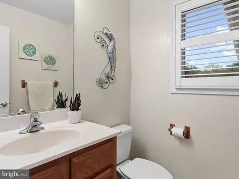 Bath - 982 Turtle Dr, Bethany Beach, DE 19930 photo 2 of 5