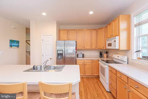 Kitchen - 84 Willow Oak Ave, Ocean View, DE 19970 photo 2 of 4