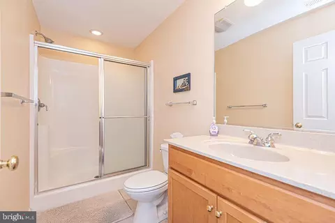 Bath - 84 Willow Oak Ave, Ocean View, DE 19970 photo 3 of 8