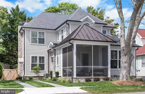 52 Henlopen Ave, Rehoboth Beach, DE 19971