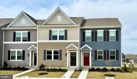 10986 Farmerfield St, Milford, DE 19963