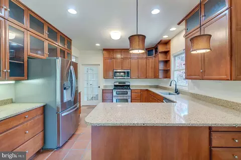 Kitchen - 142 W Shore Dr, Milton, DE 19968 photo 1 of 5