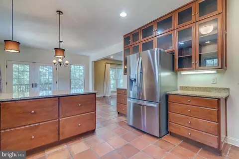 Kitchen - 142 W Shore Dr, Milton, DE 19968 photo 4 of 5