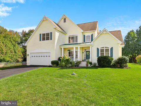 9 Lake Village Cir, Ocean View, DE 19970