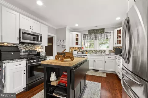 Kitchen - 204 Lake Dr, Milton, DE 19968 photo 1 of 5